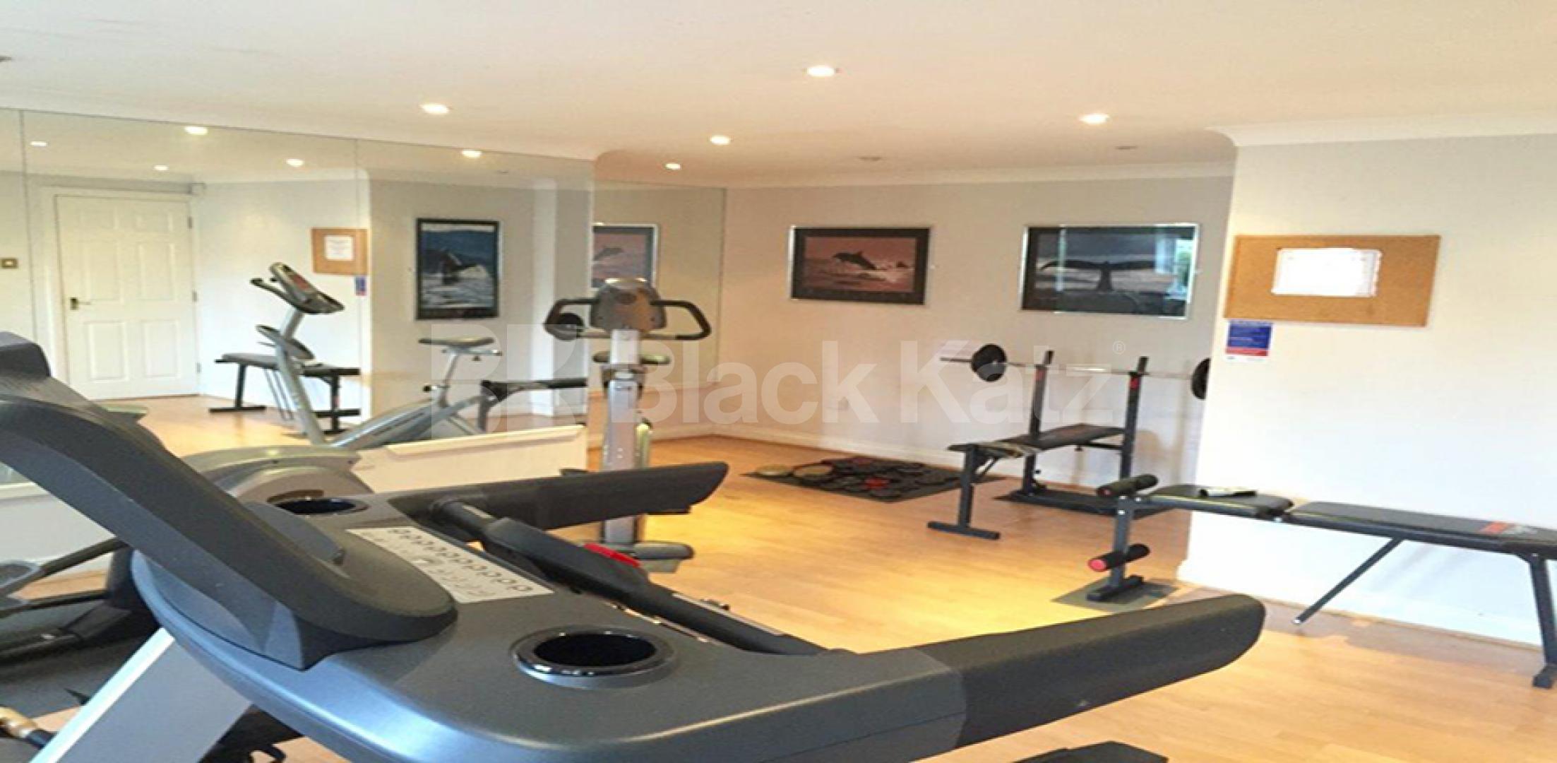 			UNDER OFFER , 2 Bedroom, 1 bath, 1 reception Apartment			 Draymans Court, Stockwell Green